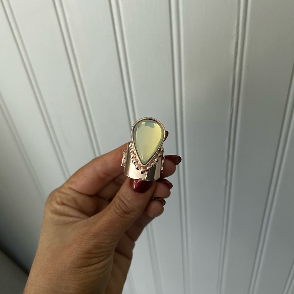 Elegant Rose Gold Tone Teardrop Stretchy Ring